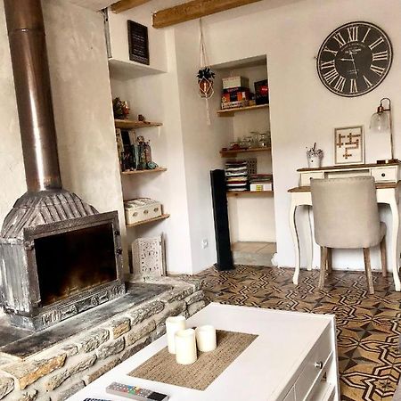 La Maison De Tonton Les Aires Экстерьер фото