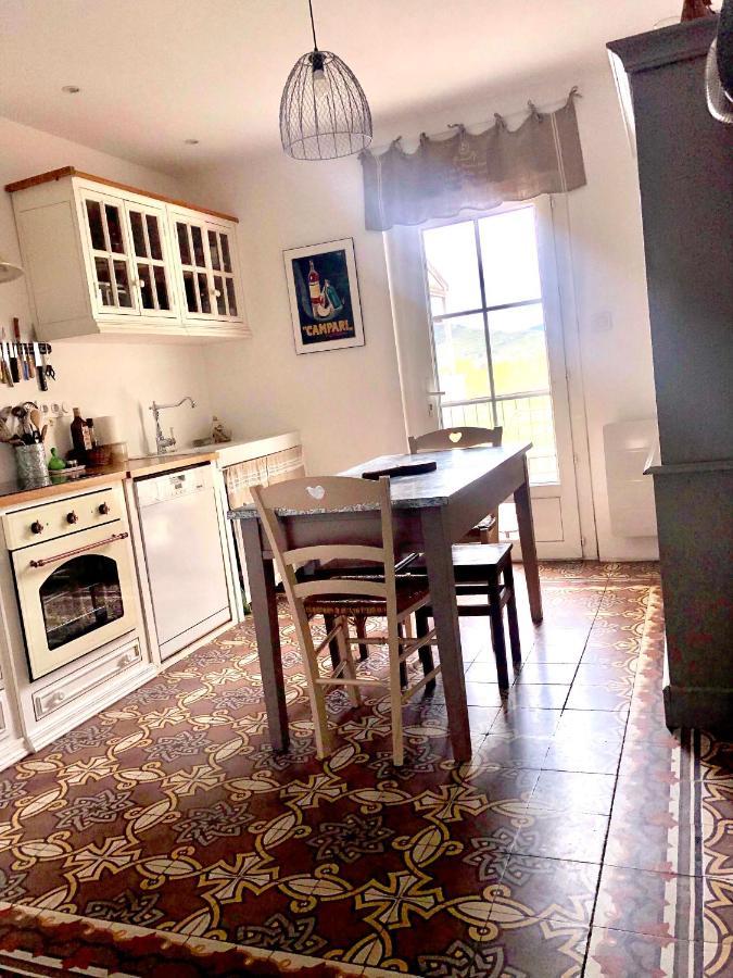 La Maison De Tonton Les Aires Экстерьер фото